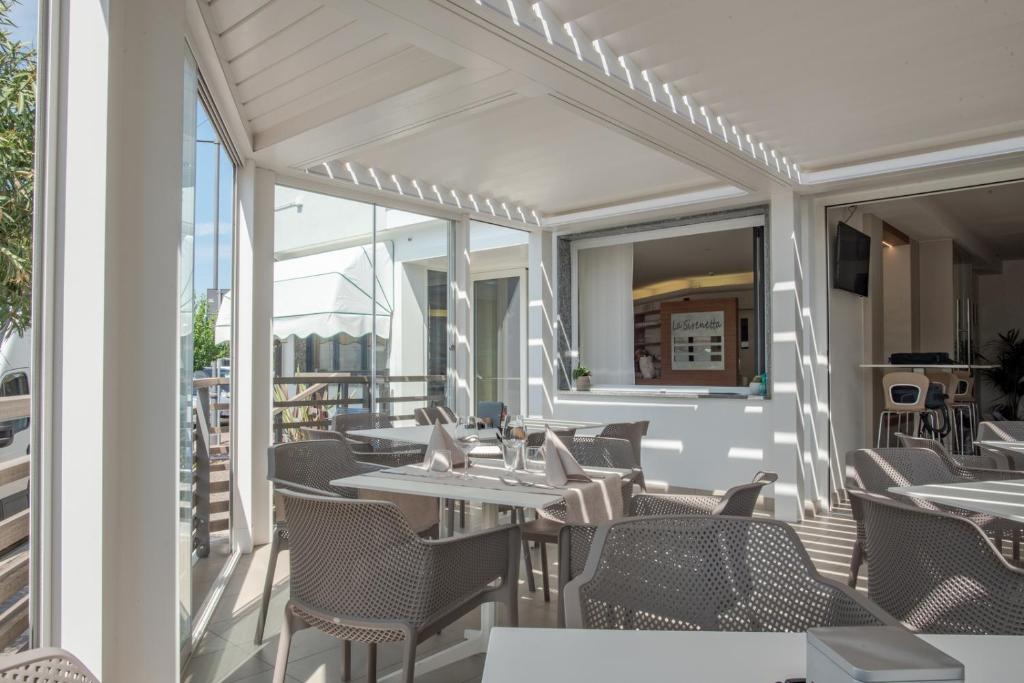 Restaurace v ubytování Hotel Sirenetta