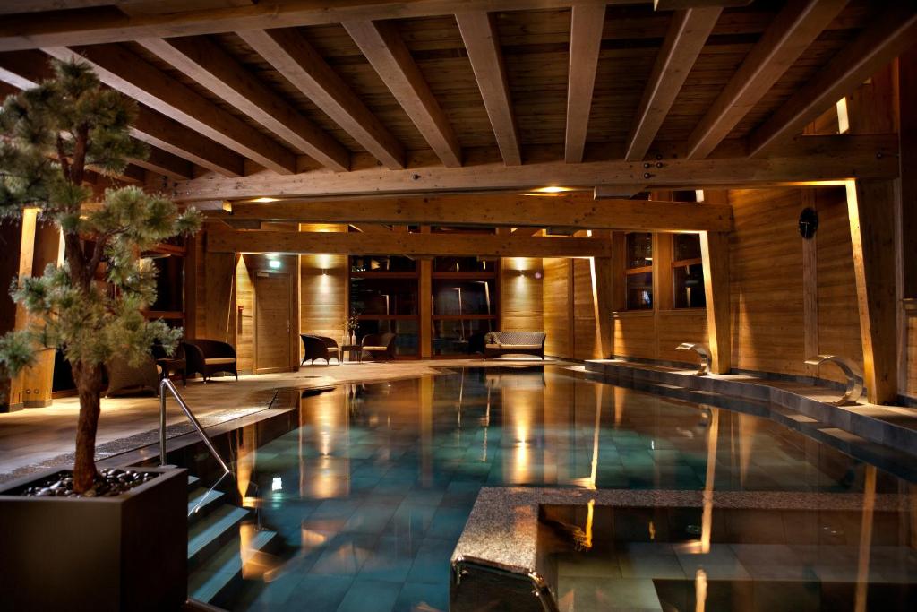 A piscina localizada em Au Coeur du Village ou nos arredores