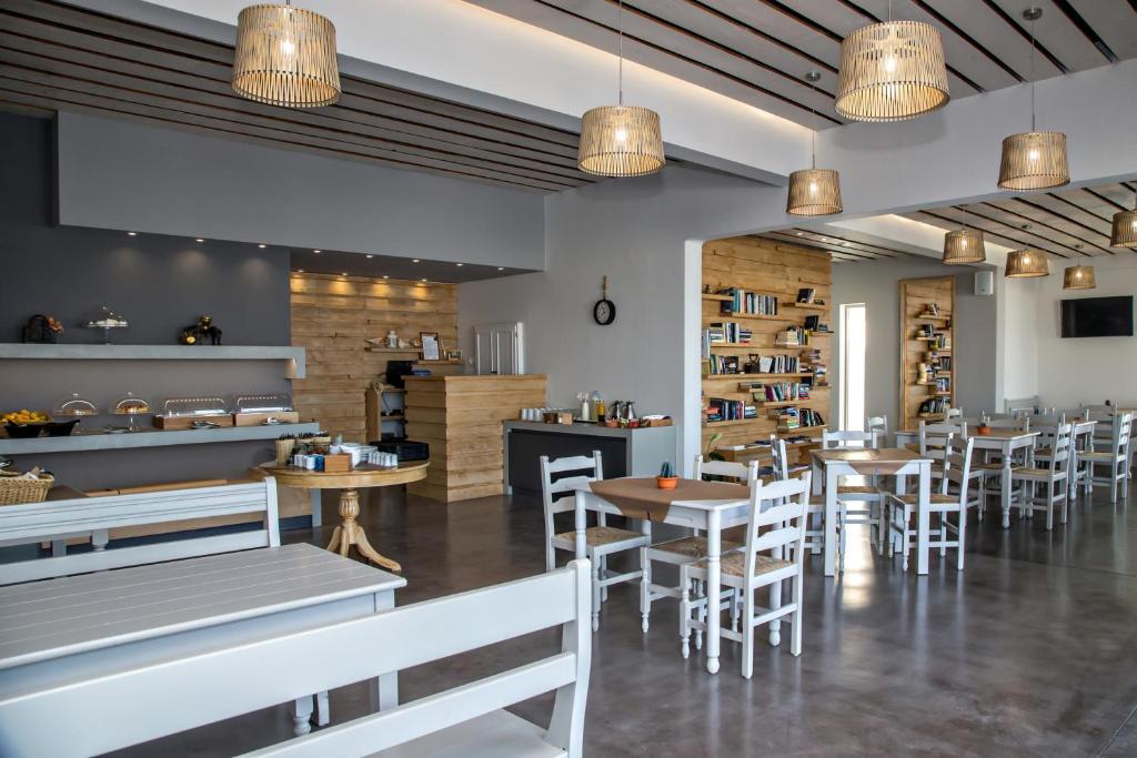 Restaurace v ubytování Porto Raphael Residences & Suites