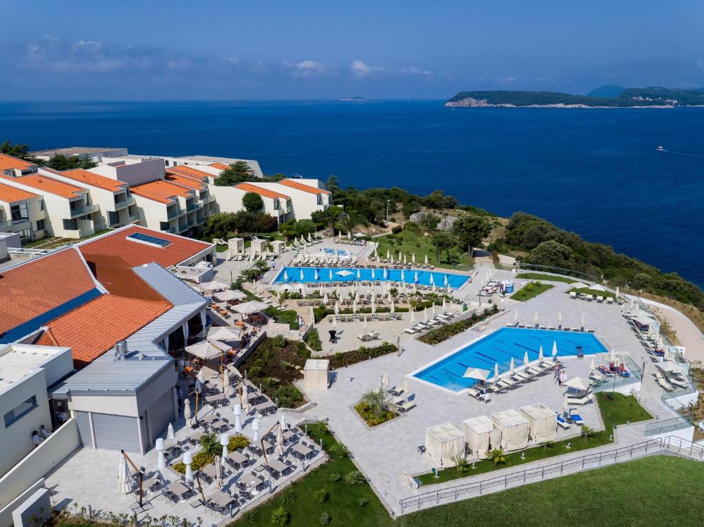 Бассейн в Valamar Argosy Hotel или поблизости
