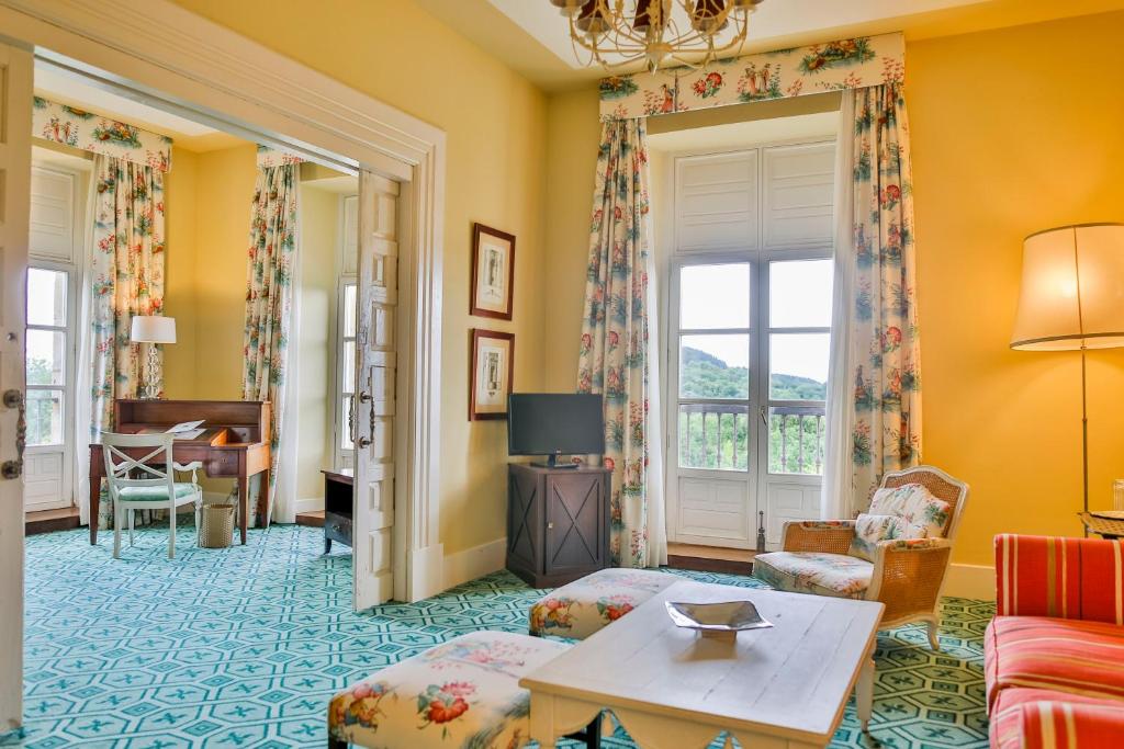Posezení v ubytování Hotel Palacio Urgoiti