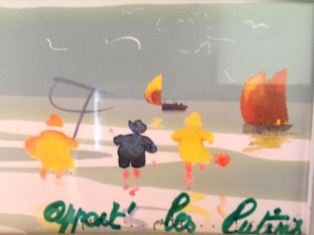 L'appart des lutins في بورنيك: لوحة لأشخاص يمشون على الشاطئ مع مظلات