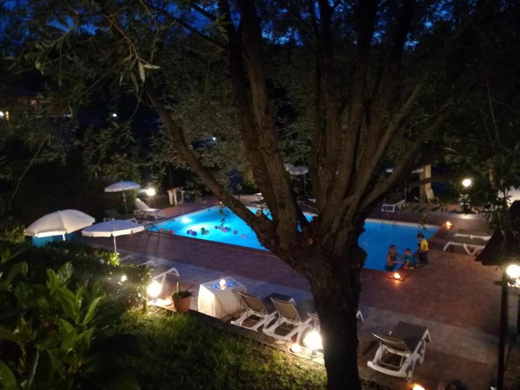 Bazén v ubytování Resort Umbria Spa nebo v jeho okolí