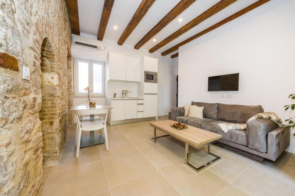 Kuchyň nebo kuchyňský kout v ubytování Kostela Luxury Suite by Belmont Realty