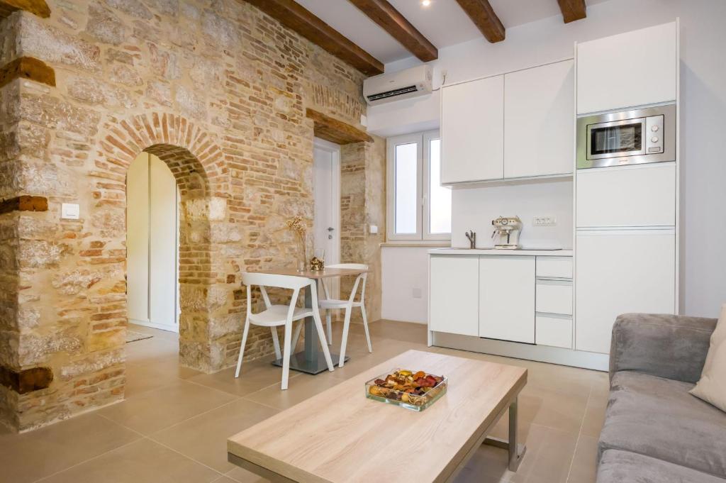 Kuchyň nebo kuchyňský kout v ubytování Kostela Luxury Suite by Belmont Realty
