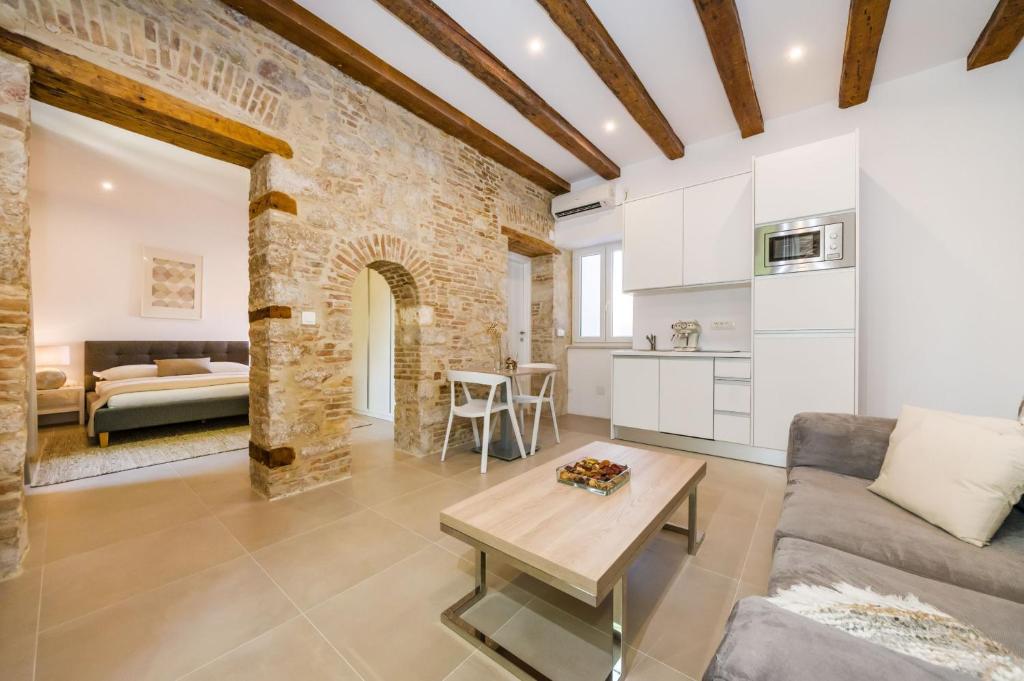 Kuchyň nebo kuchyňský kout v ubytování Kostela Luxury Suite by Belmont Realty