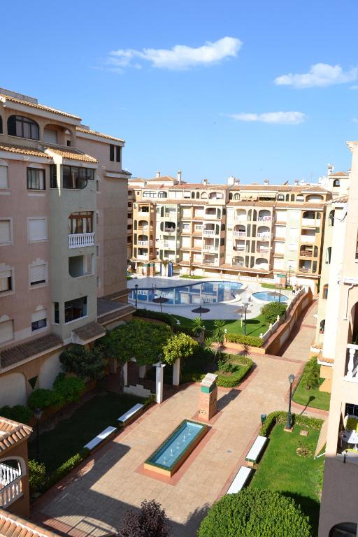 Apartamento Jardín Botánico, Torrevieja, Spain - Booking.com
