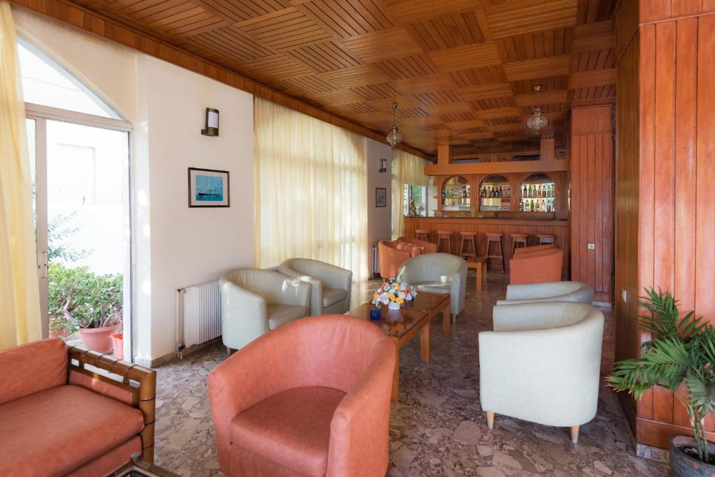 Posezení v ubytování Captain's Hotel