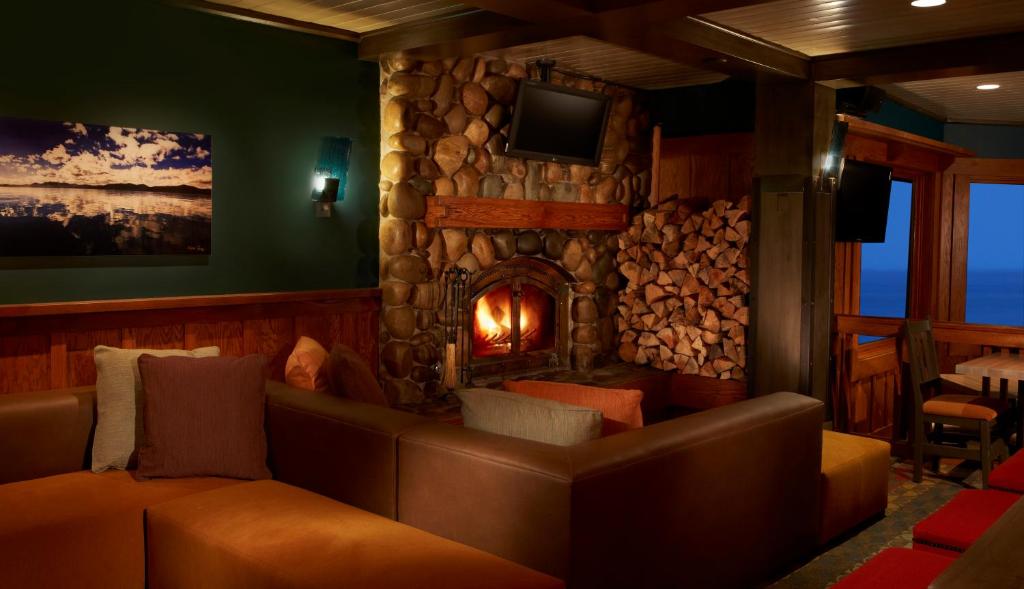 Posezení v ubytování Sunnyside Resort and Lodge