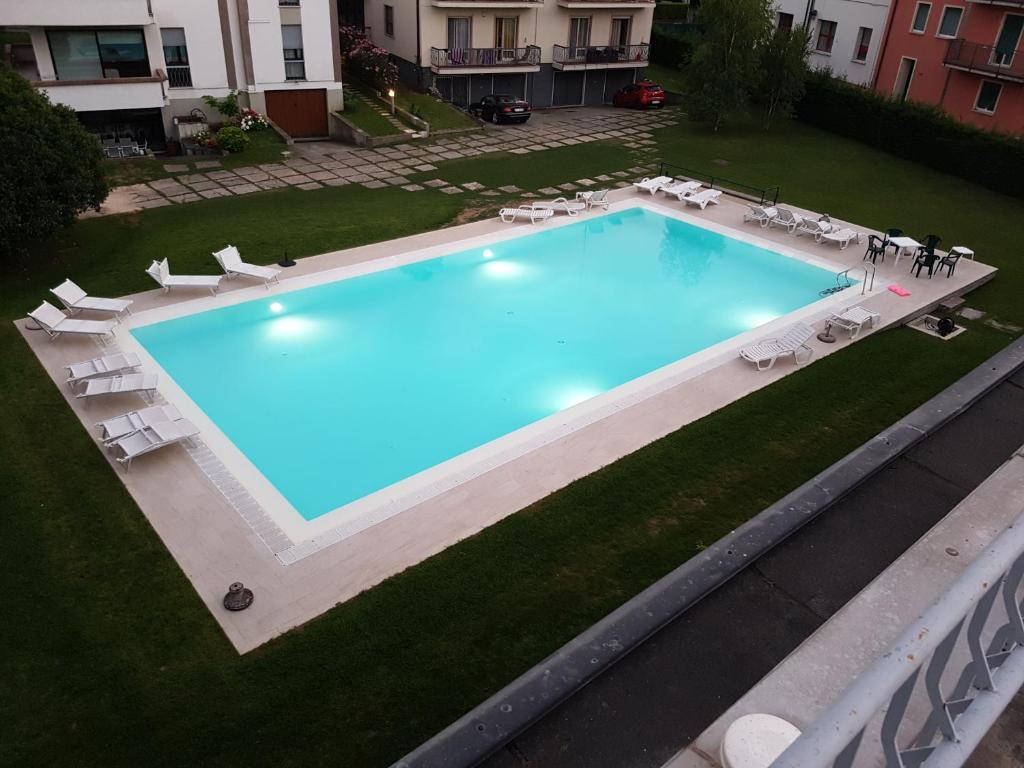 The swimming pool at or close to Casa Savoia