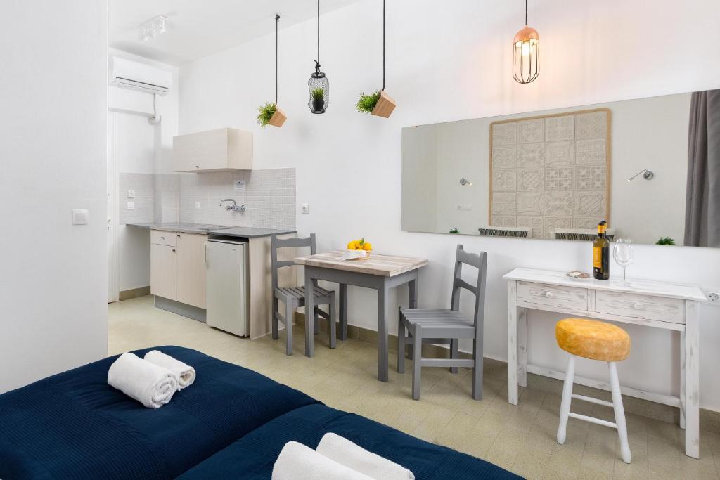 Kuchyň nebo kuchyňský kout v ubytování Pefkos View Suites & Maisonette