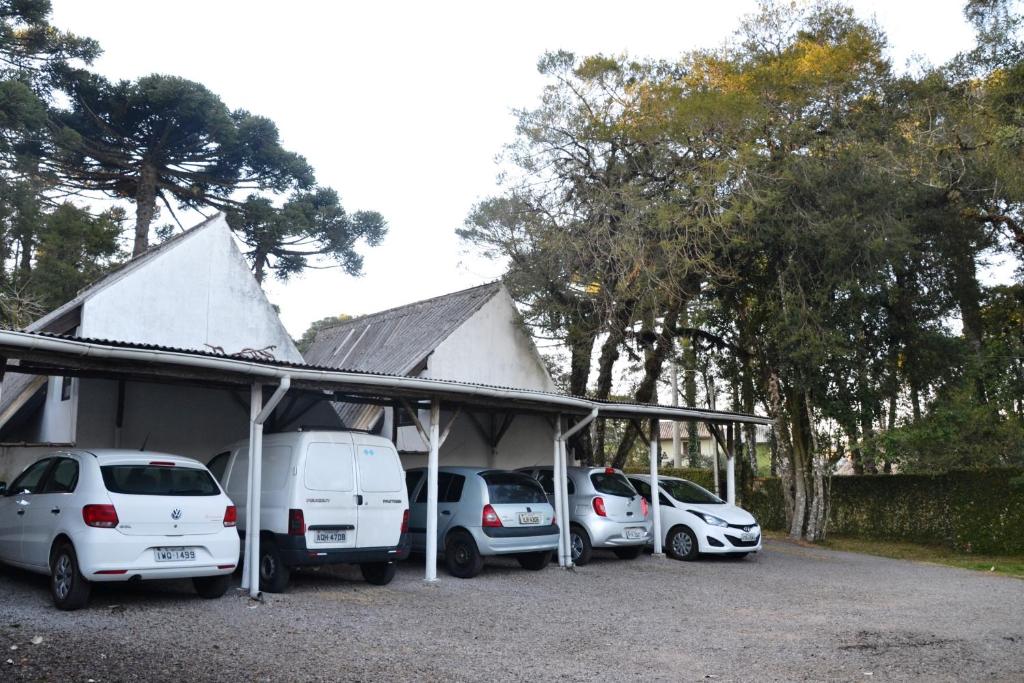  Hotel Pousada Dos Pinheiros