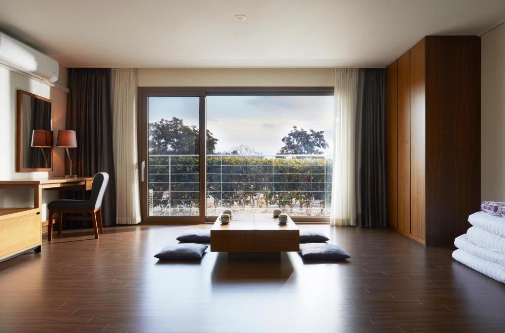 Posezení v ubytování Jeju Aerospace Hotel