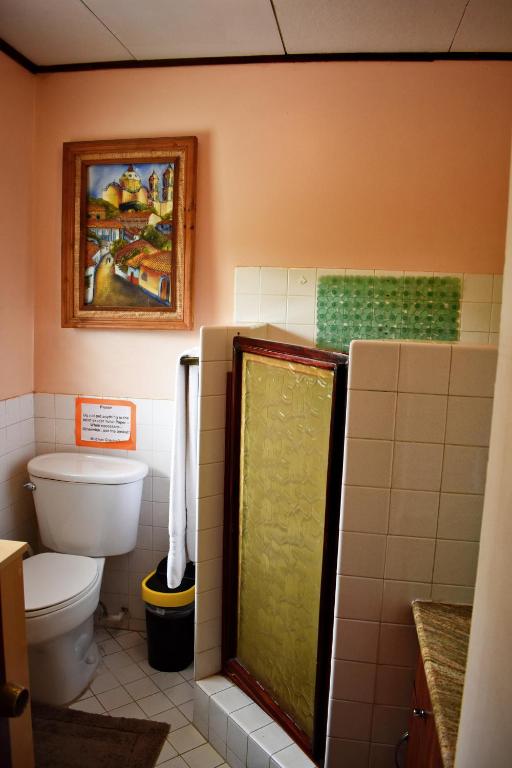 Koupelna v ubytování Cariari Bed & Breakfast