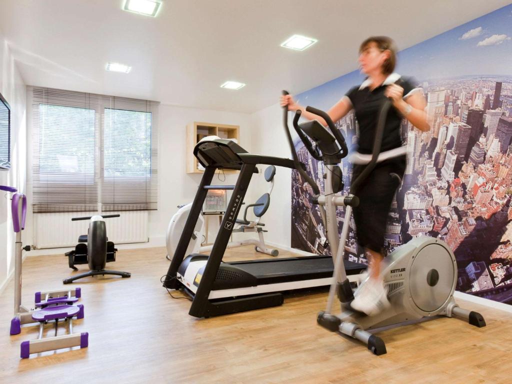 Fitness centrum a/nebo fitness zařízení v ubytování ibis Styles Lorient Caudan