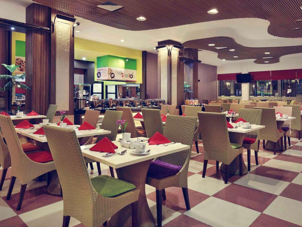 Restaurace v ubytování Mercure Pontianak City Center