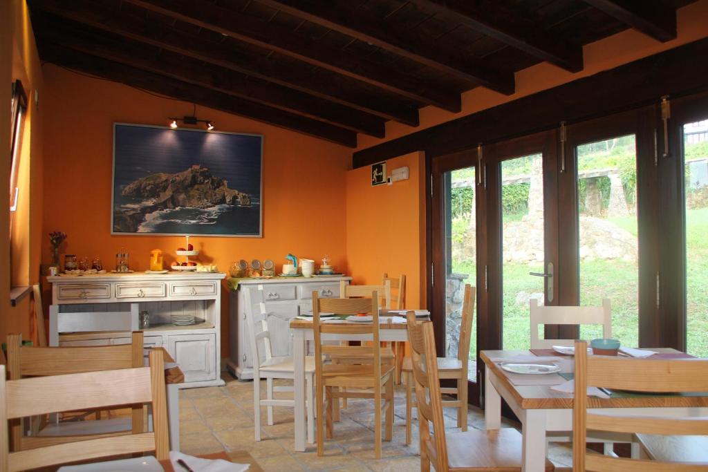 Restaurace v ubytování EcoHotel Rural Angiz
