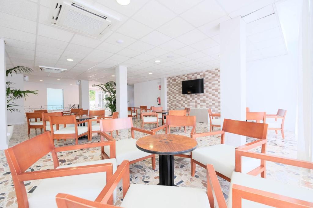 Posezení v ubytování azuLine Hotel Palmanova Garden