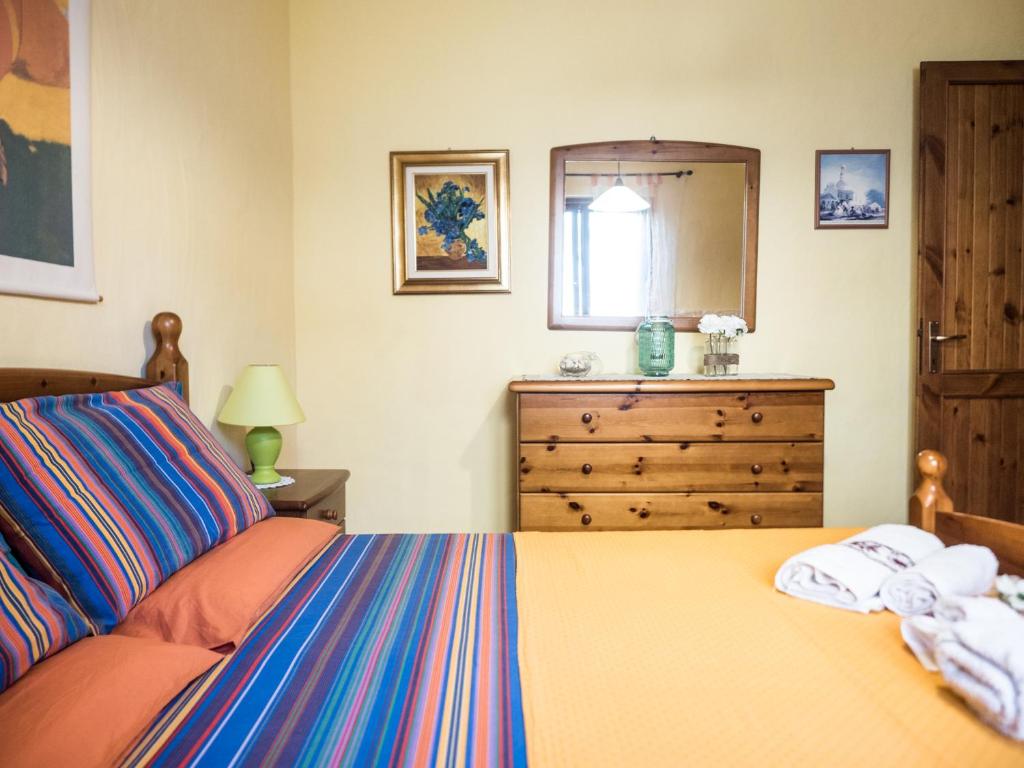 Villetta Rombi a Calasetta - Accogliente Casa con Giardino