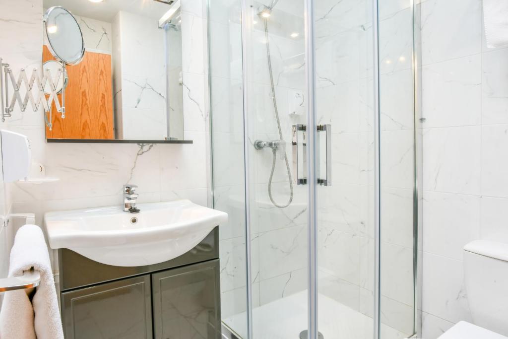 Logis Hotel & Restaurant Bergeret Sport - Camera Tripla Superiore