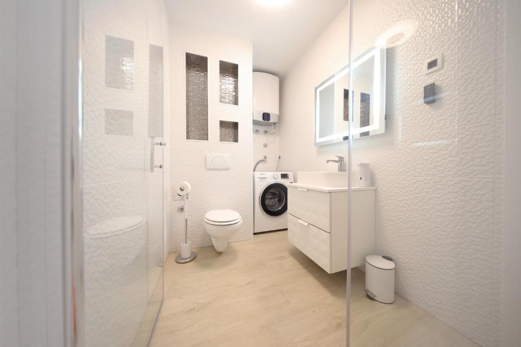 Kúpeľňa v ubytovaní City Marine Luxury Apartments