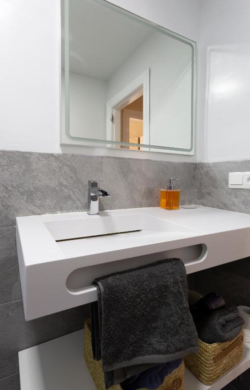 Zdjęcie z galerii obiektu Flamingo Apartment w Maladze
