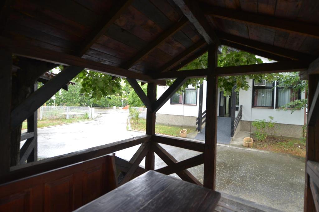 Fotografie z fotogalerie ubytování Guesthouse Duga v Bělehradě