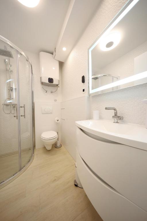 Kúpeľňa v ubytovaní City Marine Luxury Apartments