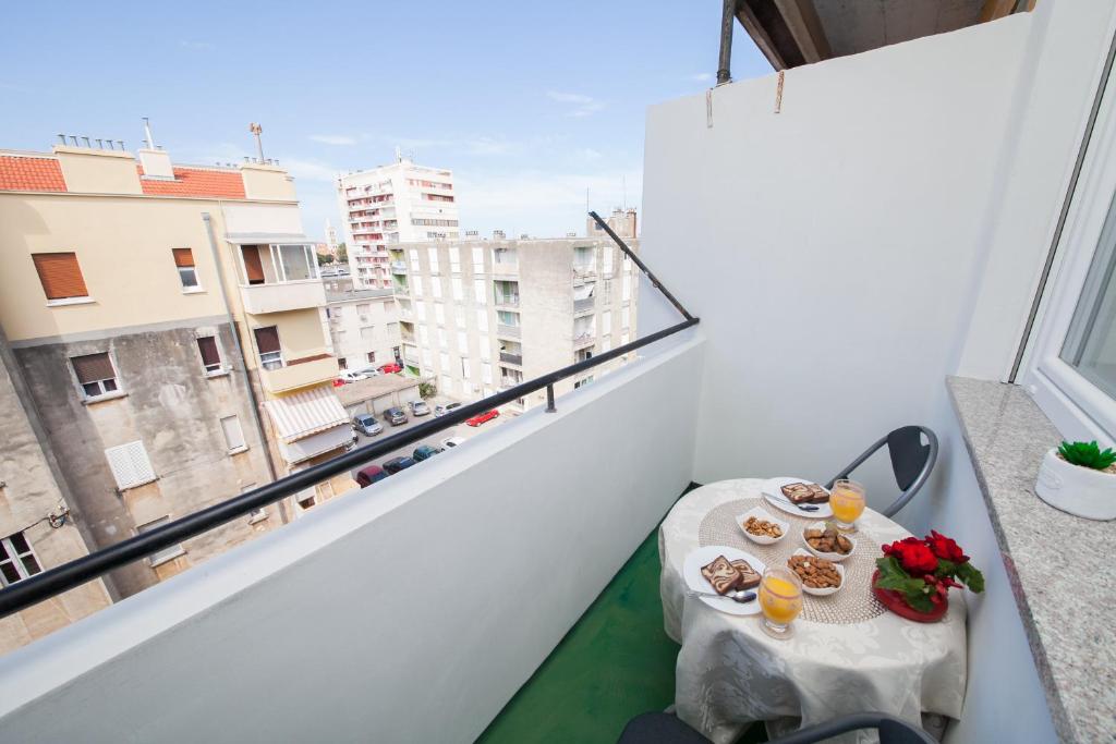 Jedlo v apartmáne alebo blízkom okolí