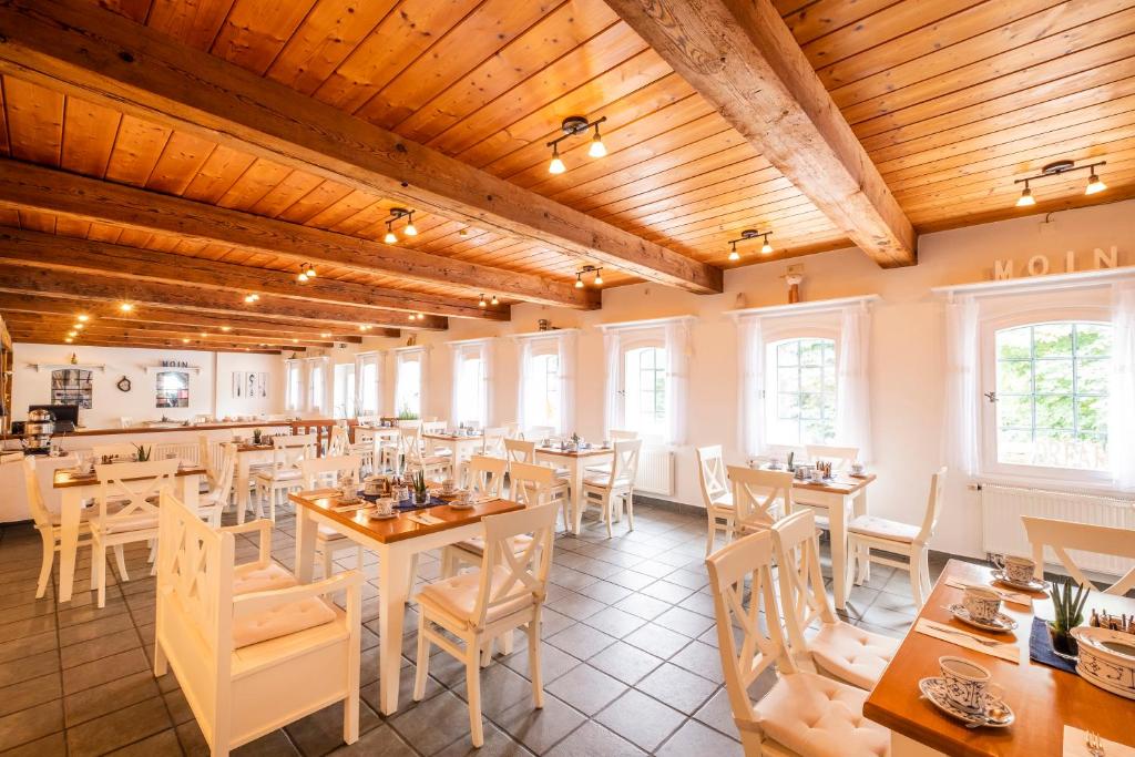 Restaurace v ubytování Hotel, Restaurant, Café Pharisäerhof - Nordseeurlaub mit Hund