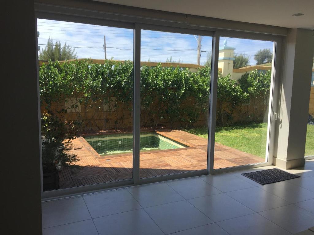  Casa 450m2 Laguna Internacional