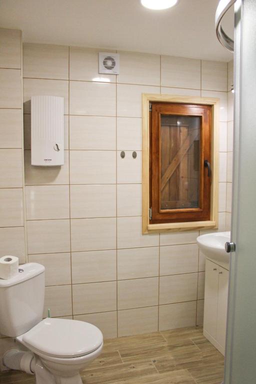 Łazienka w obiekcie Leśna Willa PTTK w Komańczy