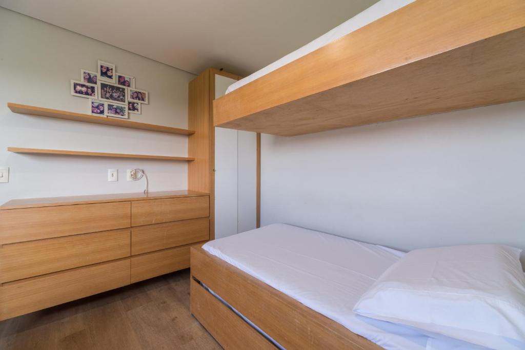  MRP301 Flat c/varanda 2 quartos praia Muro Alto