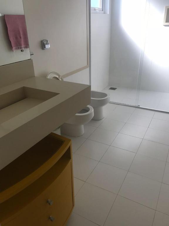  Casa 450m2 Laguna Internacional