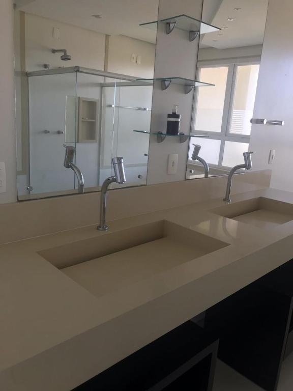  Casa 450m2 Laguna Internacional