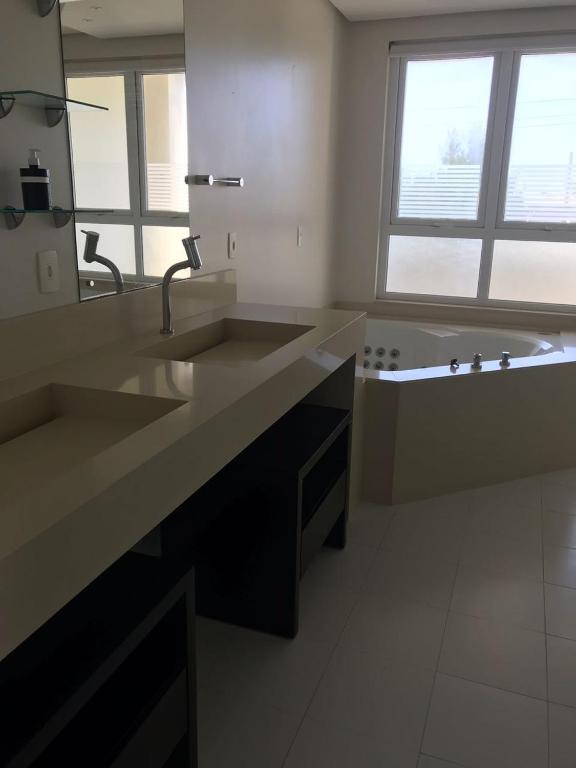 Casa 450m2 Laguna Internacional