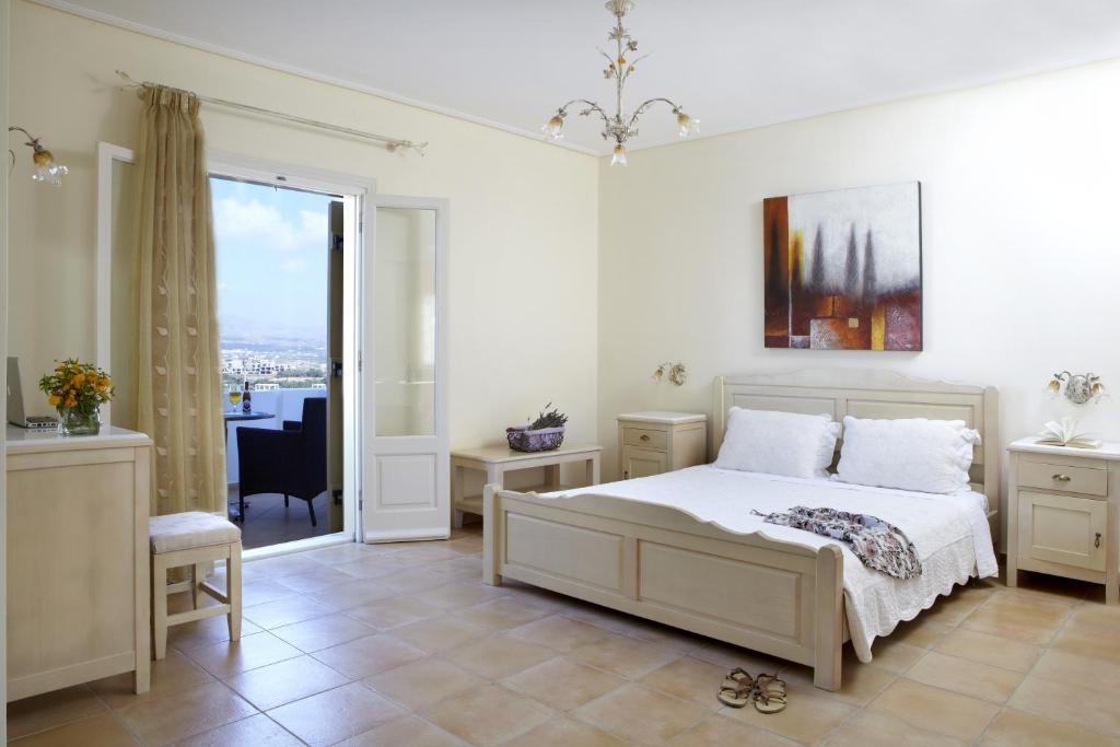 Postel nebo postele na pokoji v ubytování Hotel Mediterranean