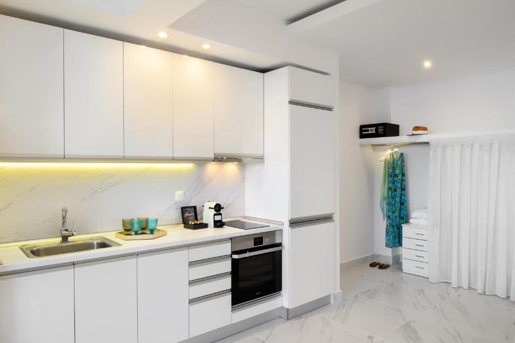 Villa D'Oro - Luxury Villas & Suites - 4