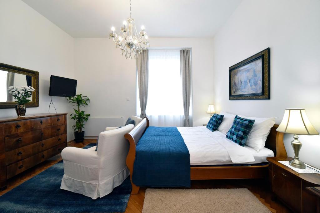 Favourite Apartments - 4