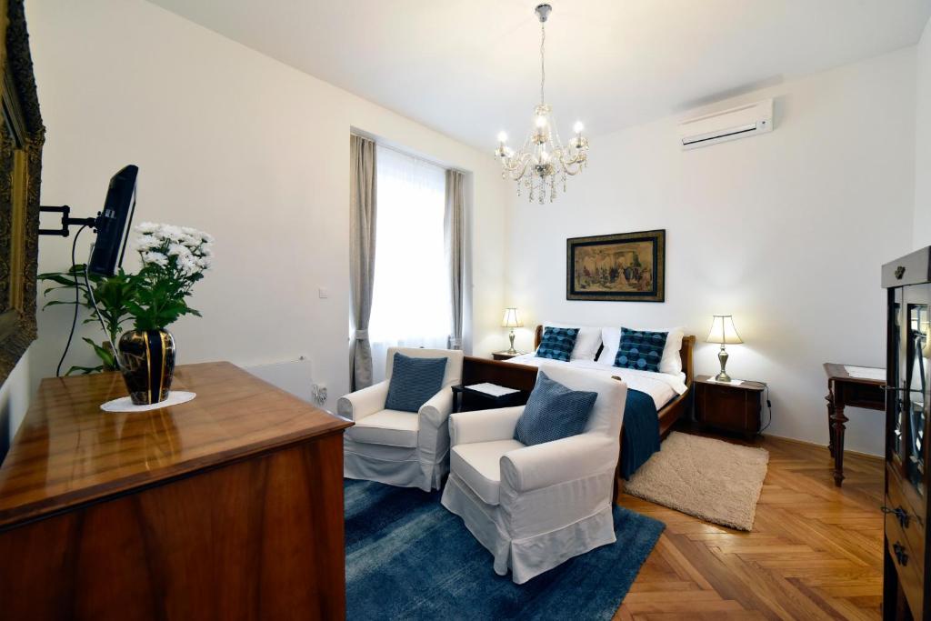 Favourite Apartments - 6