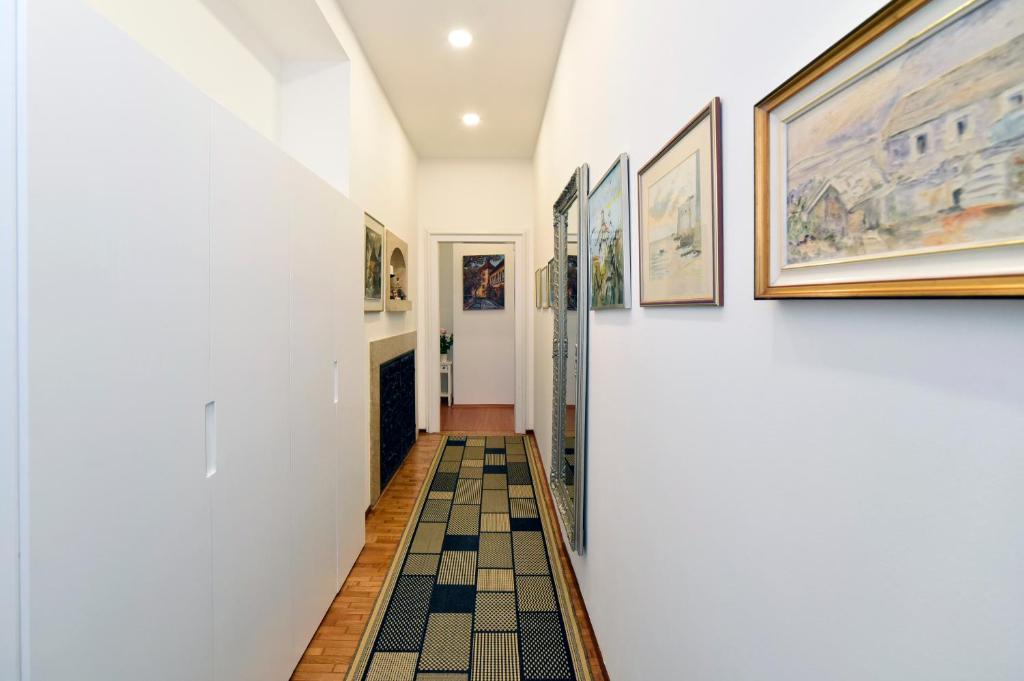 Favourite Apartments - 16