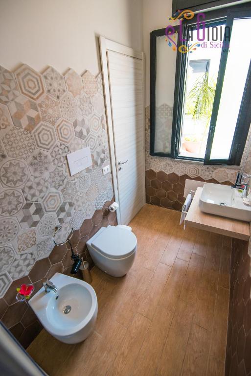Koupelna v ubytování La Gioia di Sicilia B&B