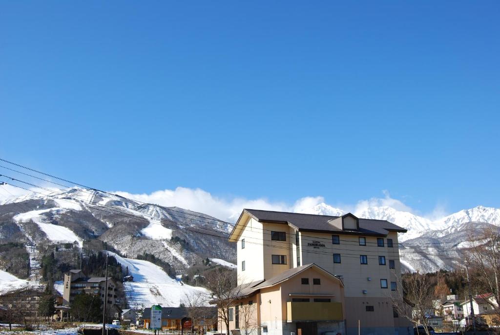 Nespecifikovaný výhled na hory nebo výhled na hory při pohledu z hotelu