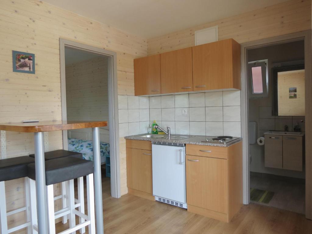 Kuchyňa alebo kuchynka v ubytovaní Campsite Kaya