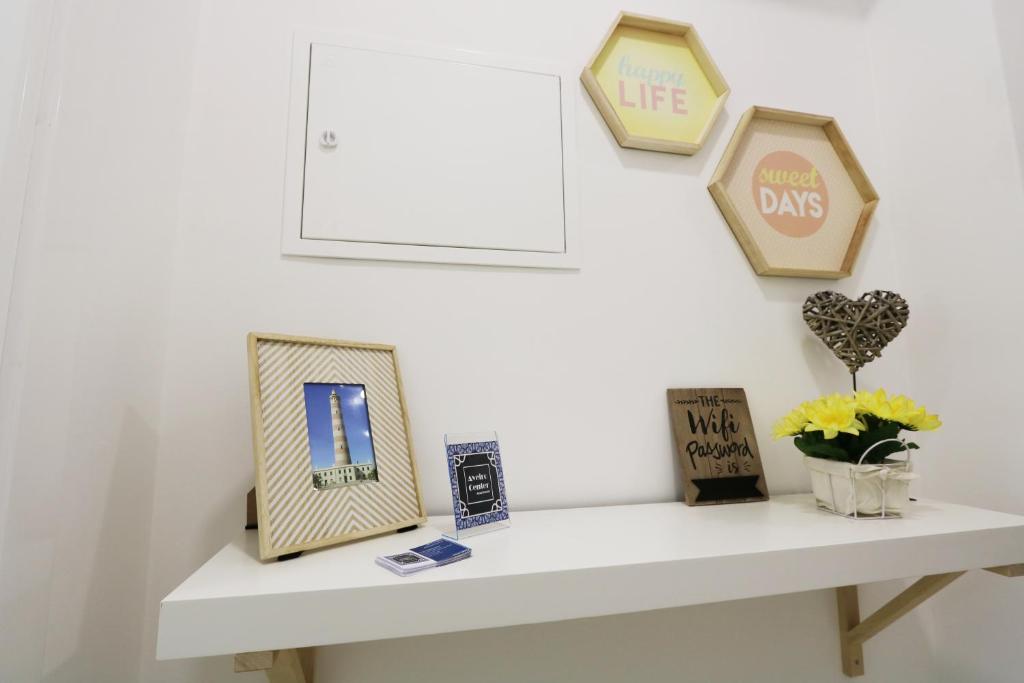 Central Tiled Apartment - 10