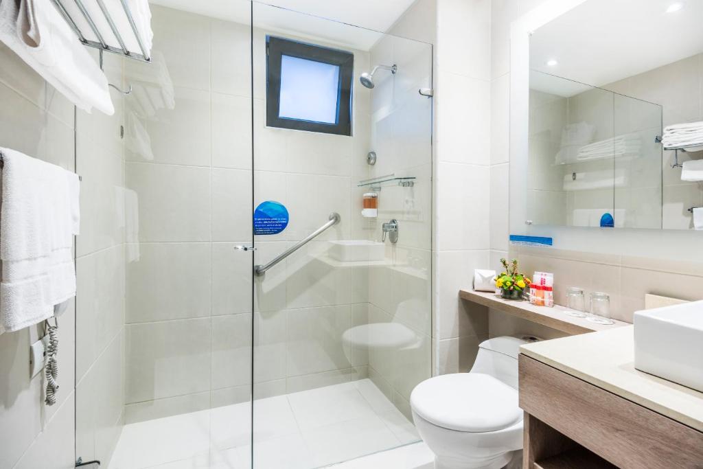 Koupelna v ubytování Hotel Rosales Plaza