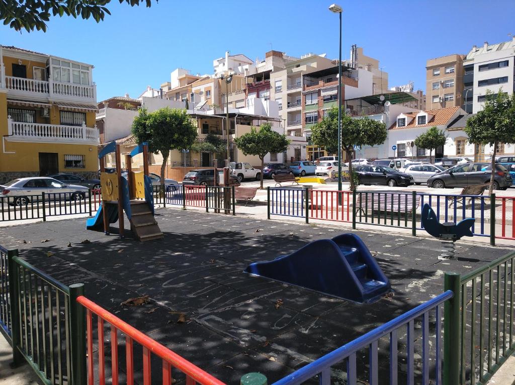 Plac zabaw dla dzieci w obiekcie Apartamento Domingo Lozano