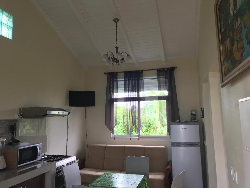 Kuchyň nebo kuchyňský kout v ubytování Flane Gite Rural De Tourisme
