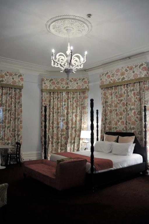 Largs Pier Hotel - Resim 36