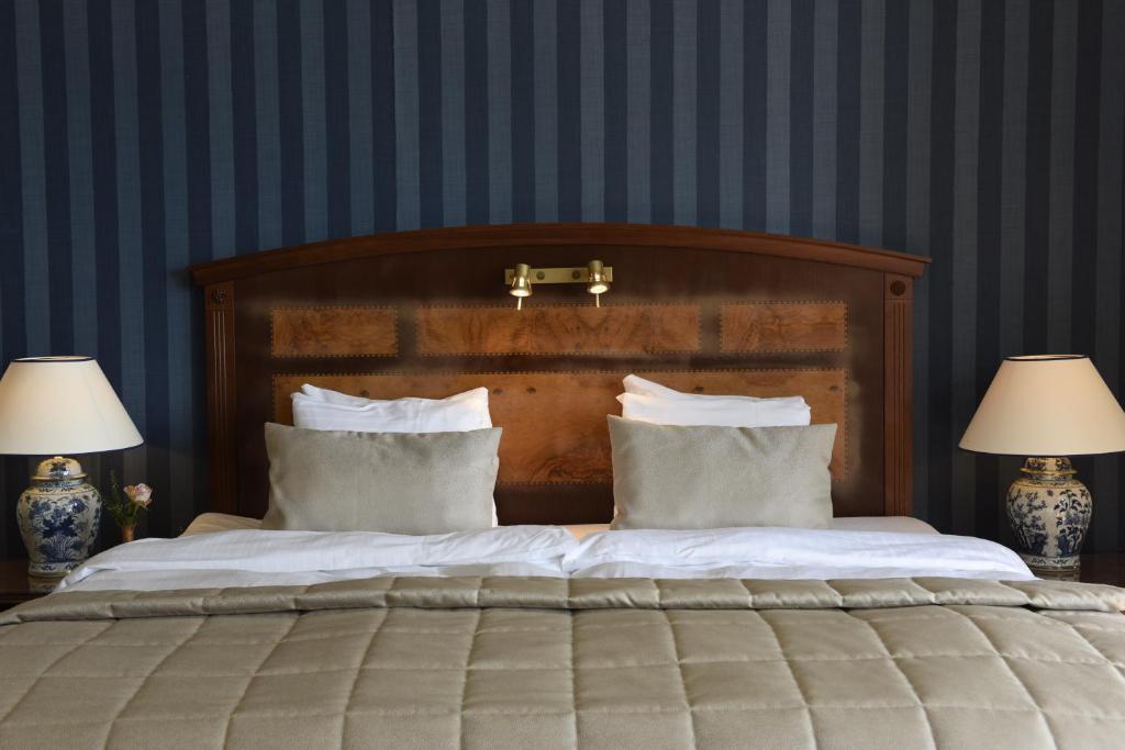 Postel nebo postele na pokoji v ubytování Grand Hotel Saltsjöbaden